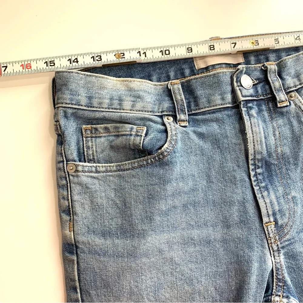 Everlane Men's Organic Cotton Slim-Fit Jeans in the Faded Sky Blue Wash 30 x 32